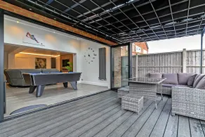 Contractors Dream~POOL TABLE~Close to Luton Airport~Three Double Bedrooms - Image 3