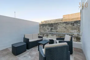 Authentic & Spacious 3BR home with Private Terrace by 360 Estates - Image 2