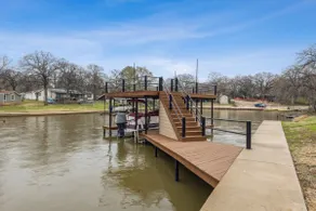 Stunning Lake Home Get Away on The Water! - Image 3