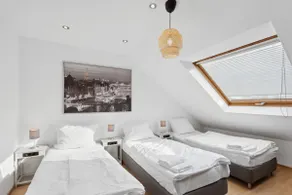 Stylish & Relaxing Penthouse ~ Workspace ~ Parking - Image 4