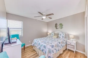 Condo de plage, thème de plage coloré, 2 lits-2 bains, SeaBreeze 308 - Image 3