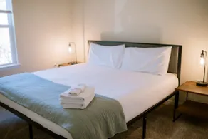 Spacious- King Beds- Pool & Gym - Image 4
