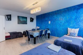 Party house to hang out: as wild as Berlin - Image 3