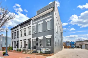 Modern & Private Getaway Minutes to Capitol Hill! - Image 2