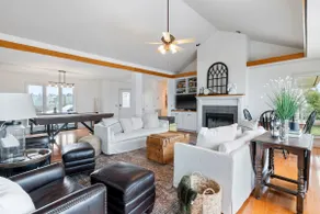 Bluff View House - Image 2
