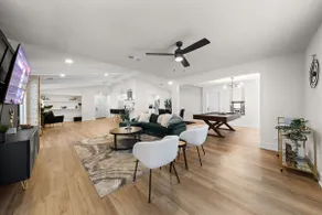 Spacious 6 Bed House near Airport, Pet-Friendly, Close to AFB - Image 5