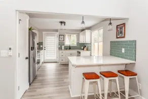 Lux Modern Duplex Cozy 6bd Oasis - Image 3