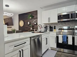 Waterfront 2BR | Nr Harbison Mall, I-26 & Hospital - Image 5