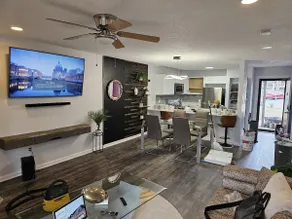 Waterfront 2BR | Nr Harbison Mall, I-26 & Hospital - Image 4