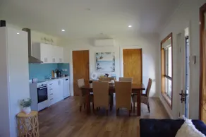 Stone throw - Image 4