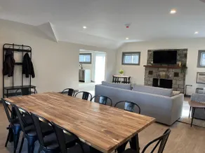 2BR|Kitchen|King Bed|Fireplace| NearTanglewood - Image 4