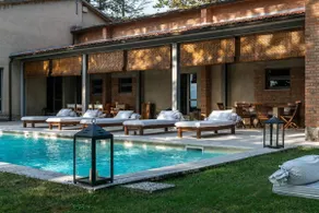 Spacious villa with swimming pool in Tuscany - Image 4