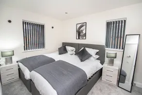 Solid Mirror Modern Riverside Home, Doncaster - Image 4