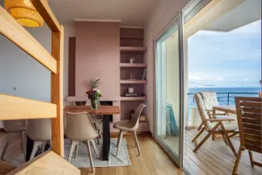 Seafront Apartment – Sea View, Balcony - Image 5