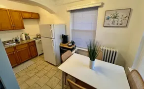 Walkable Oasis: Your Chic Loft Awaits (Near Shops) - Image 4
