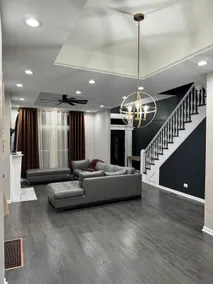 Caza Bonita | 3 Level Home | Gated | Parking - Image 2