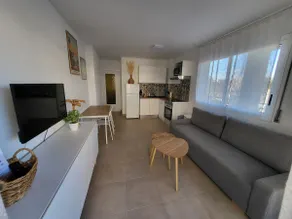 Beautiful apartment with pool - Image 2
