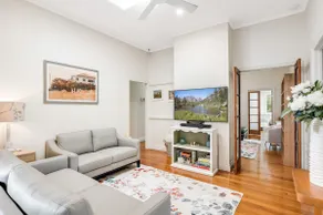 Historic Charm & Elegance, Near Grammar! - Image 5