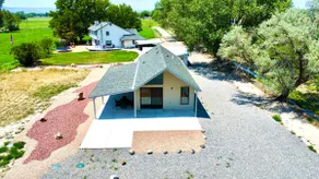 Vines & Views • A Quiet Colorado Retreat - Image 2