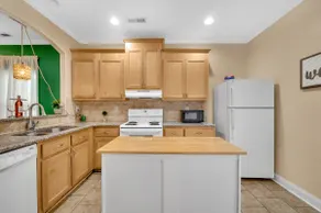 Cozy 2B Townhouse - Hot Tub - Image 4