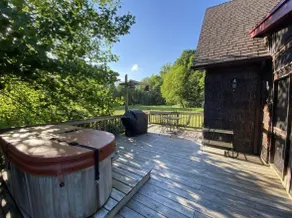 Hooting Hollow Cabin - Image 3