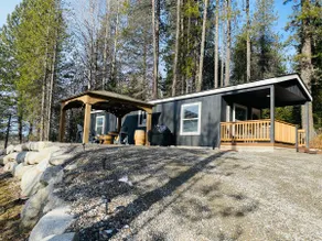 Small cabin with gazebo, fire pit and hot tub - Image 5