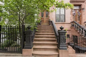 Brownstone Garden Duplex - Image 5