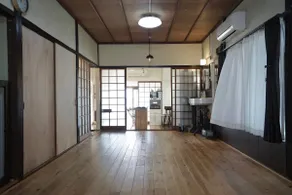 A traditional Japanese-style home - Image 3