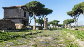 Appia Antica Charm - Image 3