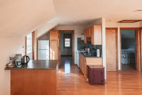 Carriage House Loft Apartment - Image 3