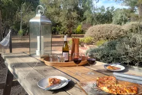 Bush cottage near Castlemaine | dam & pizza oven - Image 4