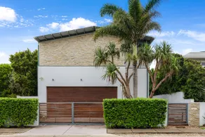 Villa Serenity: 6BR Casuarina Beach Home w/ Pool - Image 2