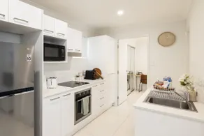 Tidy Rocklea 1BR | Parking & AC | 314AF1 - Image 3