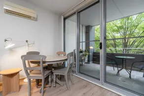 Spacious APT in Convenient Kingston Location - Image 3