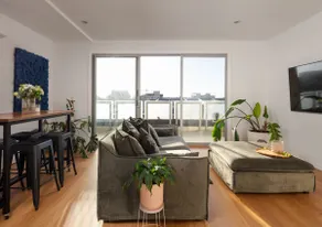 2 Bedroom | Free Parking | 5km from CBD - Image 5
