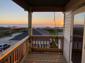 Direct Ocean & Beach View Home - Image 3