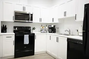 Stylish Retreat w/King Bed|Long Stays|WEM|Disney+ - Image 4