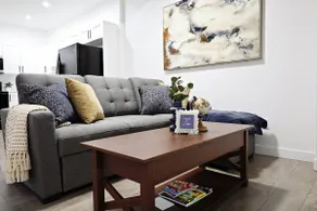 Stylish Retreat w/King Bed|Long Stays|WEM|Disney+ - Image 3
