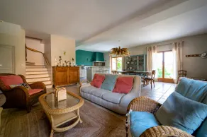 Beautiful air-conditioned house on a charming property - Image 4