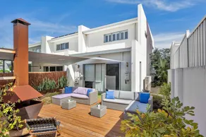 Seaside Stay | 3BR | Fire Pit | Cafe | Sleeps 8 - Image 3