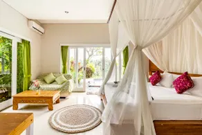 The Loyik Villa Ubud jungle View - Image 3