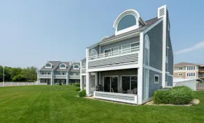 Waterfront condo in Spring Lake - Image 3
