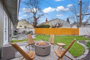 Fire pit | king bed | fenced yard | 4 mins to DT - Image 2