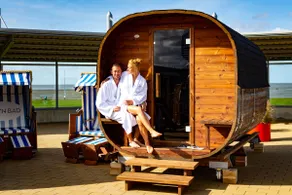 Vacation home with swimming pool and sauna - Image 4