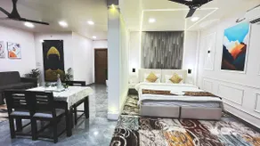 Luxury Studio Apartment with Ganga View - Image 5