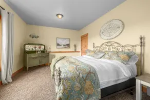 Vineyard and Winery Retreat - Image 5