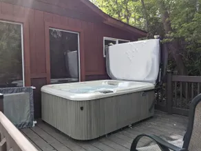 2 cabins, a vw bus & a hot tub! - Image 3