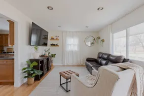 Swanky Suite | King Rm | Sleep 7 - Image 2
