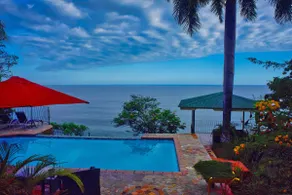 Buho Cabin: Treetop Ocean Views & Pool - Image 2