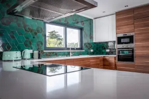 Luxurious 4Bedroom Villa Retreat - Image 4